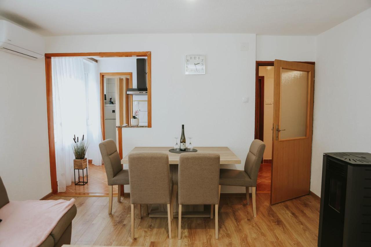 I&T Apartman Gospić 外观 照片