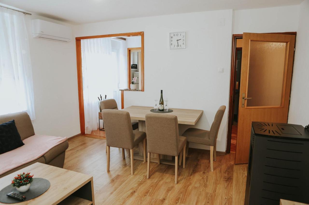 I&T Apartman Gospić 外观 照片