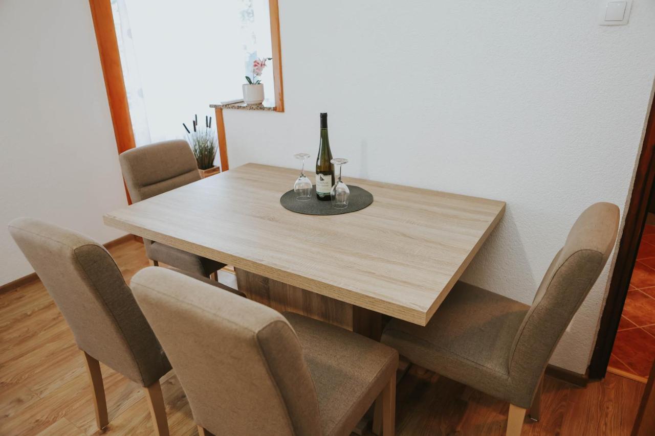 I&T Apartman Gospić 外观 照片
