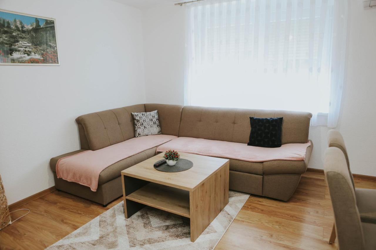 I&T Apartman Gospić 外观 照片